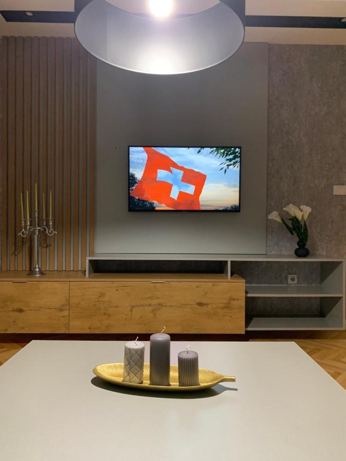 בייאליינה Apartman Geneva מראה חיצוני תמונה