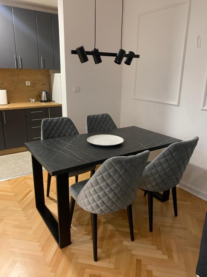 בייאליינה Apartman Geneva מראה חיצוני תמונה