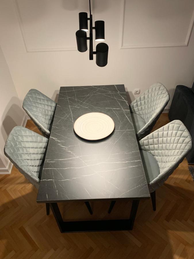בייאליינה Apartman Geneva מראה חיצוני תמונה