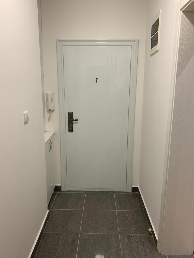 בייאליינה Apartman Geneva מראה חיצוני תמונה